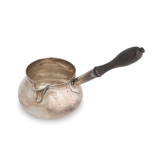 Lot 417 - An early George II silver brandy pan