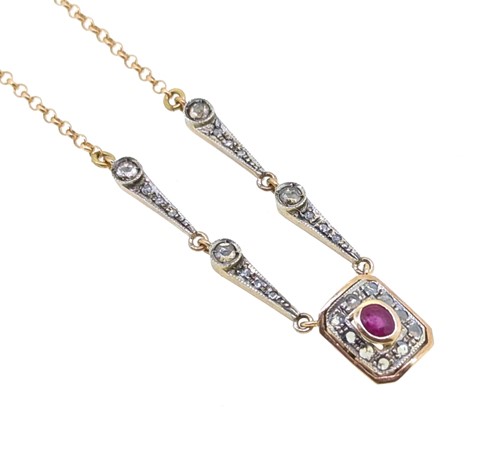 Lot 136 - A ruby and diamond necklace