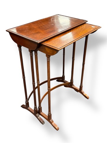 Lot 564 - A George III style mahogany drop leaf table...