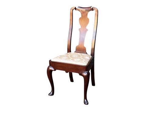 Lot 788 - An 18th century mahogany dining chair