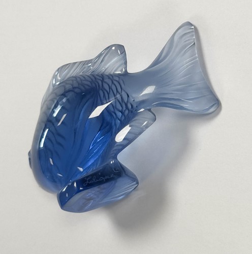 Lot 12 - Poisson, two Lalique frosted and polished glass seals