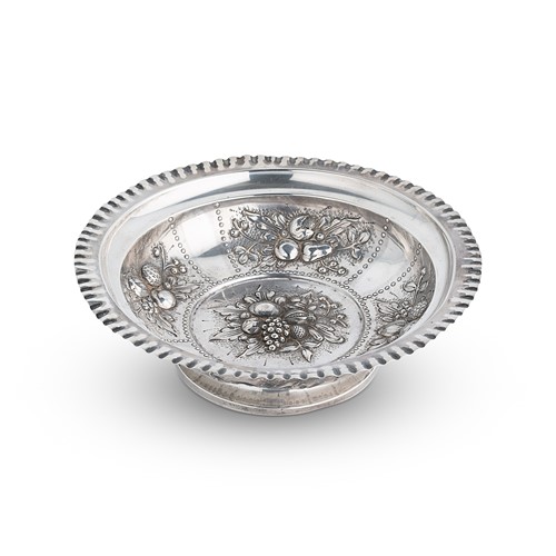 Lot 407 - An early 20th century Spanish metalwares silver fruit bowl