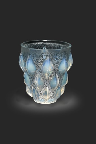 Lot 4 - Rampillon, an R. Lalique opalescent and frosted glass vase, model no. 991, designed in 1927