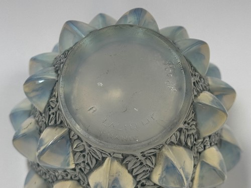 Lot 4 - Rampillon, an R. Lalique opalescent and frosted glass vase, model no. 991, designed in 1927