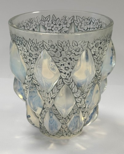 Lot 4 - Rampillon, an R. Lalique opalescent and frosted glass vase, model no. 991, designed in 1927