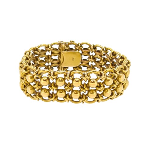Lot 166 - A decorative wide bracelet