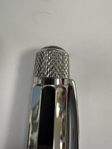 Lot 305 - Dunhill - A 'Cubist' rollerball pen