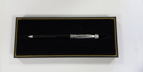 Lot 305 - Dunhill - A 'Cubist' rollerball pen