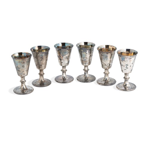 Lot 461 - A set of 6 George IV silver liqueur goblets