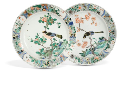 Lot 10 - A pair of Chinese famille verte plates, Kangxi (1662-1722)