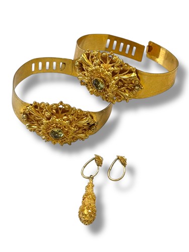 Lot 314 - A single Regency earring with a spare fitting,...