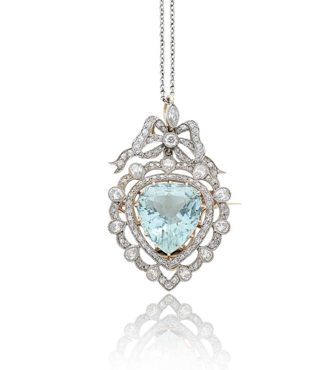 Lot 140 - A Belle Epoque aquamarine and diamond pendant/brooch