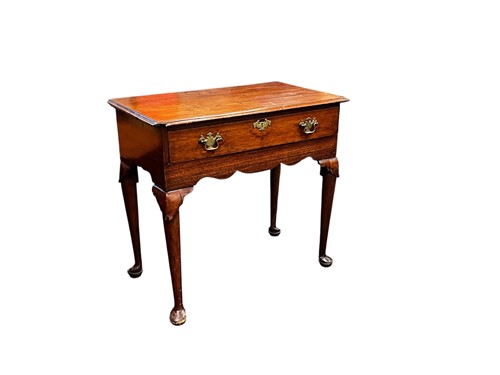 Lot 663 - An 18th century mahogany low boy 72 x 78 x 46cm