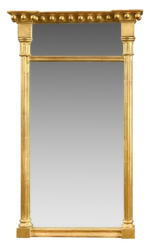 Lot 424 - A Regency giltwood pier mirror