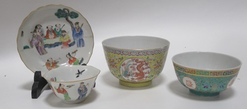 Lot 165 - An 18th century Chinese tea bowl and saucer...