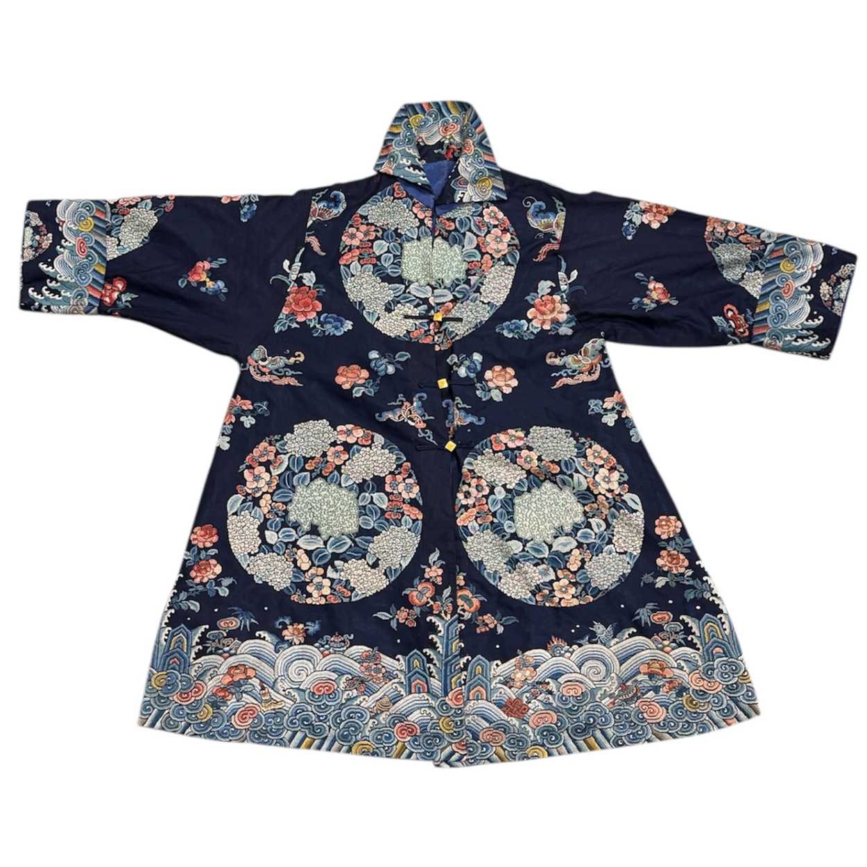 Lot 69 - A Chinese embroidered lady's robe, late Qing