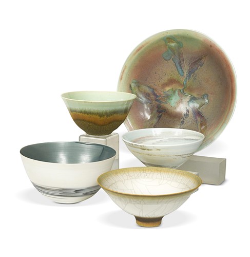Lot 64 - Studio pottery, a group of five bowls