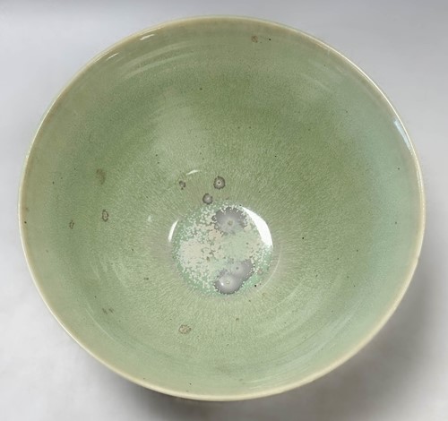 Lot 64 - Studio pottery, a group of five bowls