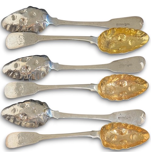 Lot 598 - Edinburgh - A set of 6 George IV silver 'berried' dessert spoons