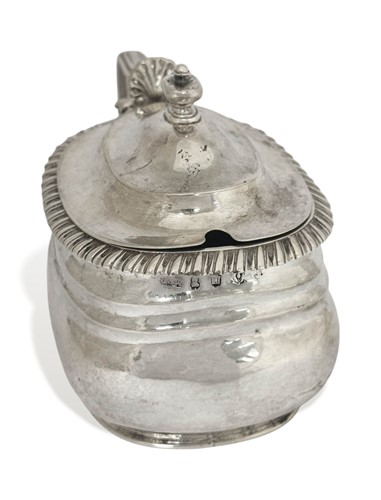 Lot 595 - Edinburgh - A George III silver mustard