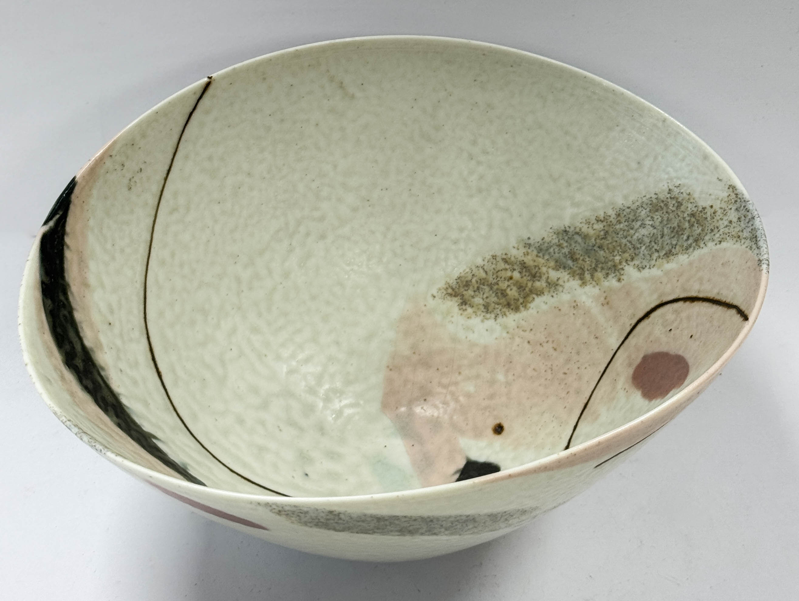 Porcelain JACK DOHERTY 洋書　ポーセリン Lot 57 - Attributed to Jack Doherty, a oval porcelain