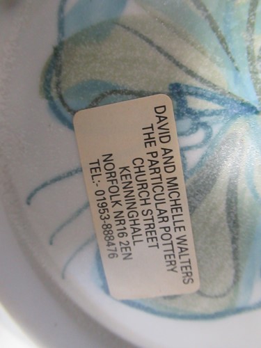 Lot 19 - A mixed group of modern ceramics