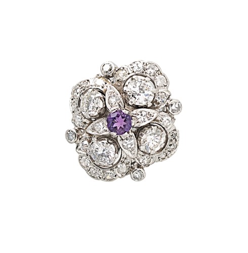 Lot 165 - An amethyst and diamond cluster ring