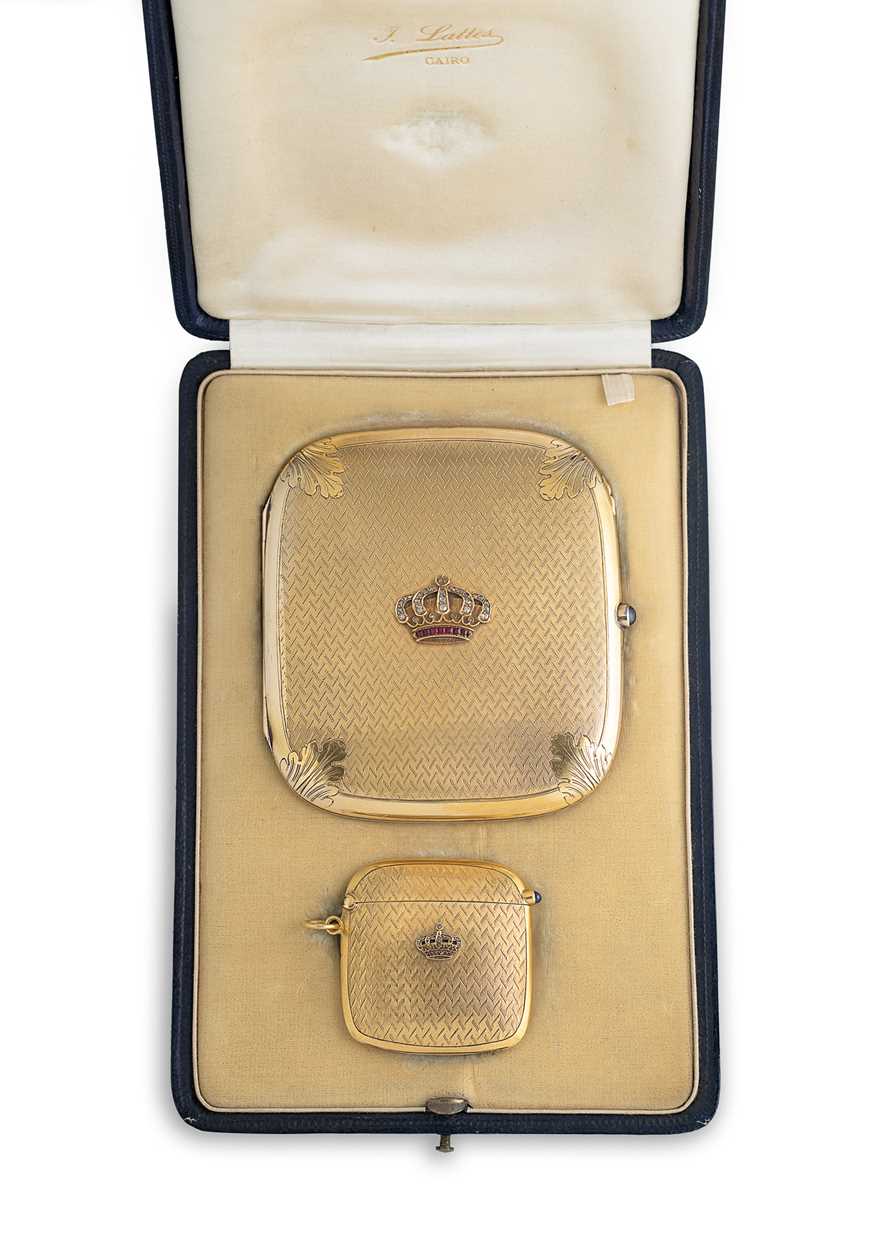 Lot 322 - A continental metalwares cigarette and vesta case set
