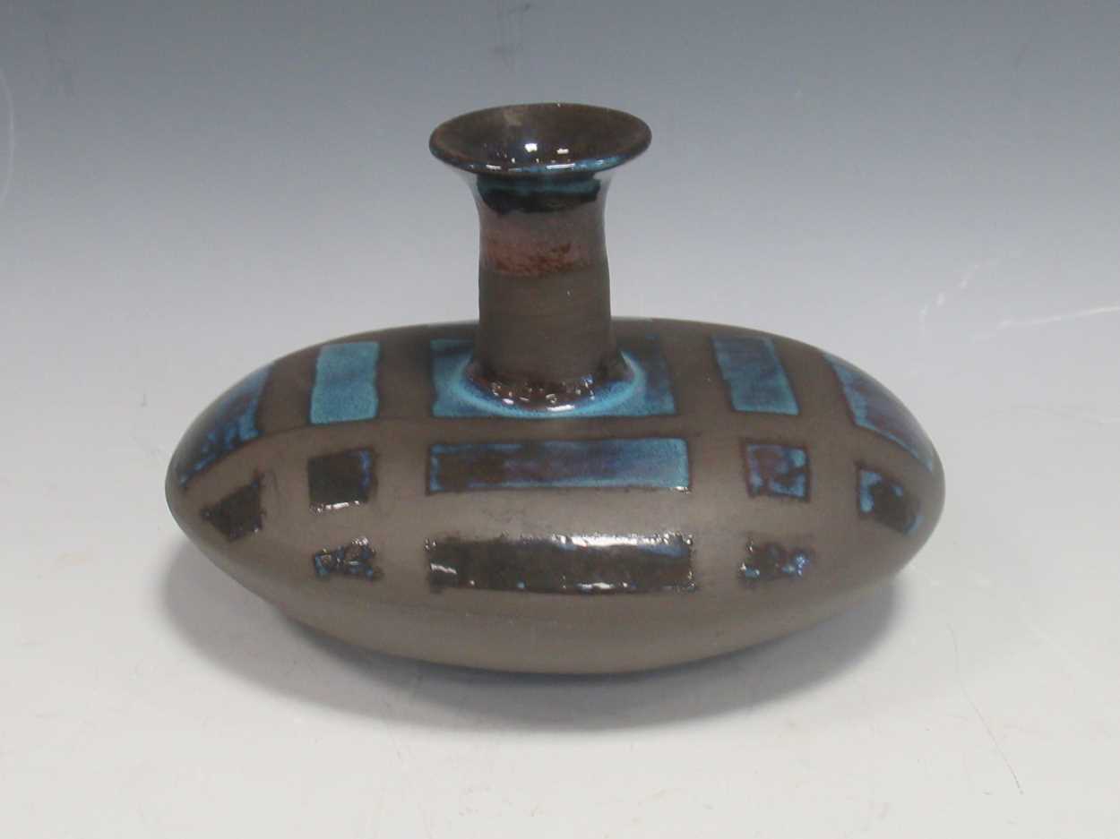 Lot 33 - A mixed group of studio ceramics