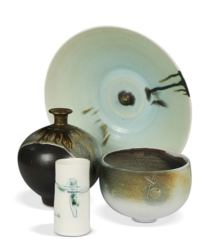 Lot 59 - A mixed group of studio ceramics