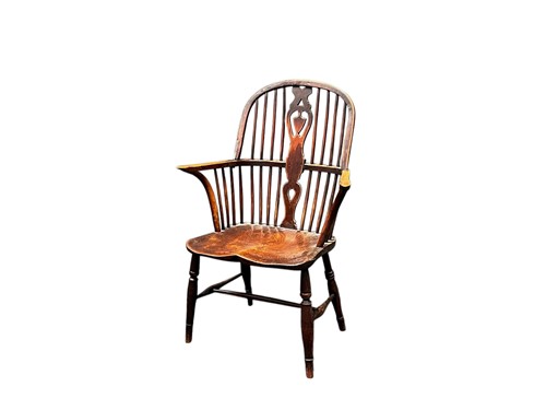 Lot 722 - An early 19th century Windsor yew and elm...