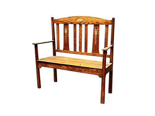 Lot 641 - An early 20th century small Arts and Crafts...