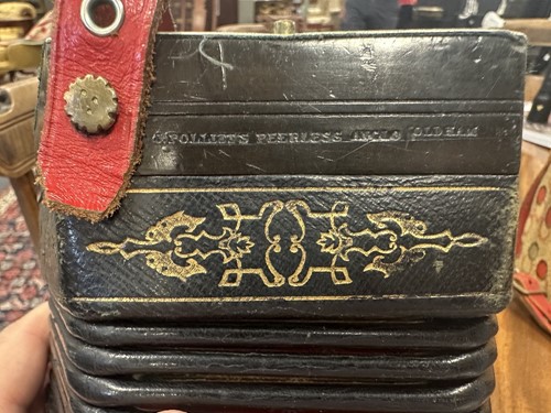 Lot 586 - Pollitt's of Oldham, a 32-button Peerless Anglo concertina