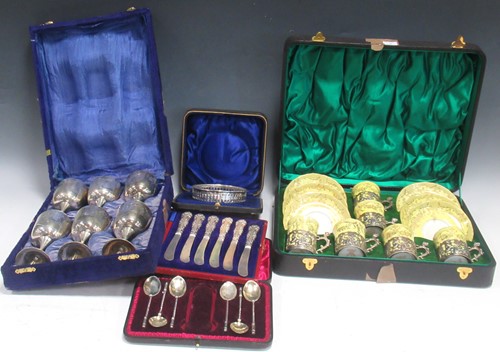 Lot 370 - A Crown Staffordshire coffee set with pierced...