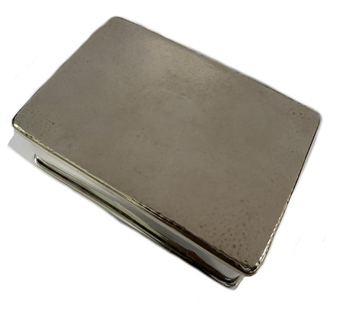 Lot 296 - An early 20th century silver table snuff box