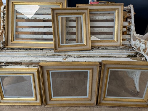 Lot 509 - A Collection Of Hessian Gold Painted Frames