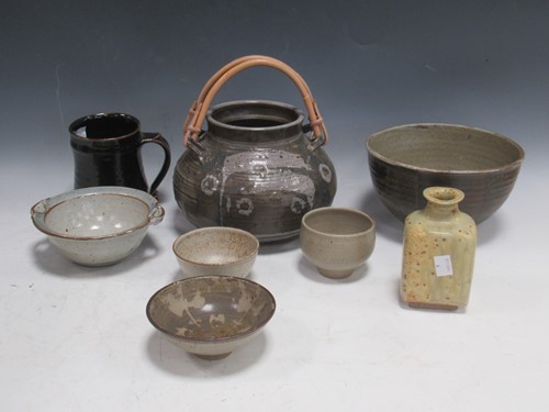 Lot 100 - Studio pottery, to include