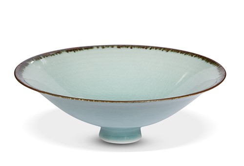 Lot 65 - In the manner of Dame Lucie Rie, a footed porcelain bowl