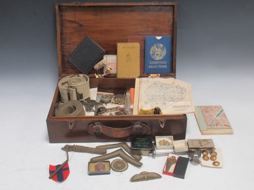 Lot 180 - Oak box of WWI Military items and ephemera -...