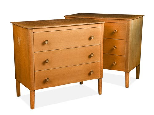 Lot 235 - A pair of Gordon Russell walnut chests of drawers