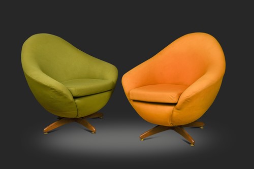 Lot 262 - In the manner of Eric Carl Klote for Overman, a pair of 1960s swivel easy chairs