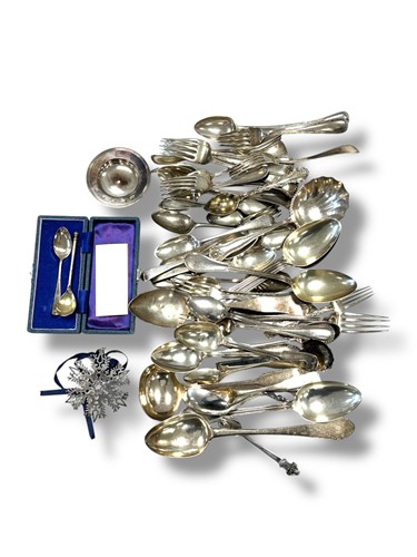 Lot 339 - A collection of American metalwares silver...