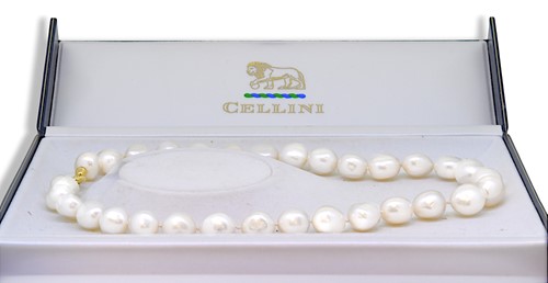 Lot 14 - A cultured freshwater pearl necklace