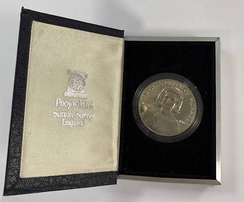 Lot 165 - Pobjoy Mint - Princess Grace memorial coin