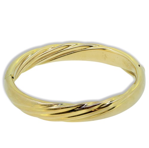 Lot 139 - A modern bangle