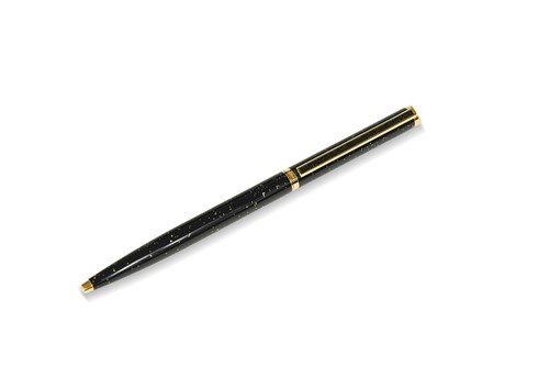 Lot 132 - Dunhill, a rollerball pen