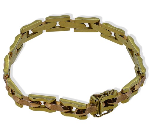 Lot 131 - A yellow and rose fancy bracelet