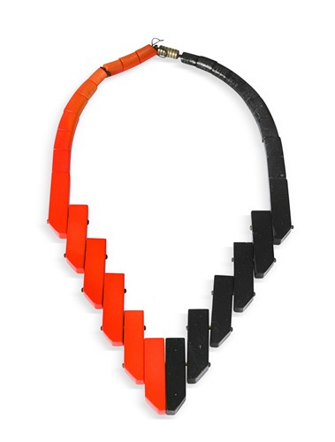 Lot 165 - An Art Deco style Galalith necklace