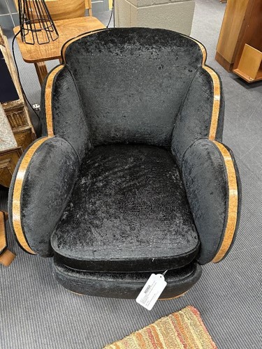 Lot 233 - Attributed to Harry & Lou Epstein, a pair of Art Deco Cloud armchairs, circa 1930