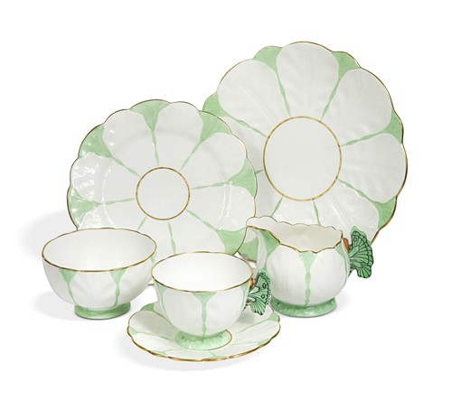 Lot 24 - Aynsley, a 'Butterfly and Cabbage' pattern part tea service